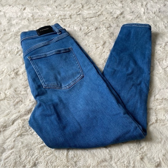 Express Women's Size 8/R Blue Distressed Super High Rise Cropped Skinny Jeans - Picture 1 of 6